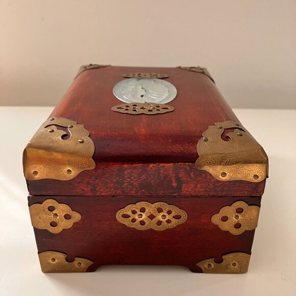 Vintage Chinoiserie Rosewood Jewelry Box with Jade Insert - Picture 7 of 11